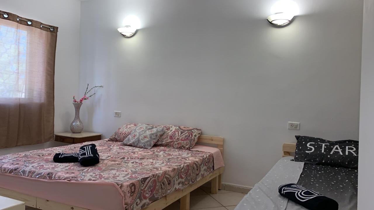 Zimmer Dora Neve Zohar Eksteriør billede